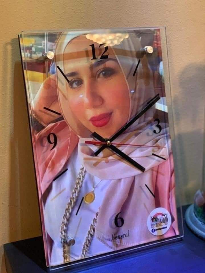 ساعة تبلوه زجاج 30x20